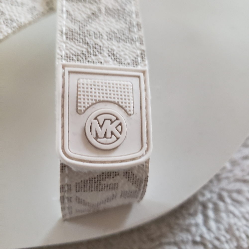 Michael Kors Oaklee Platform Sandals - Picture 4 of 7